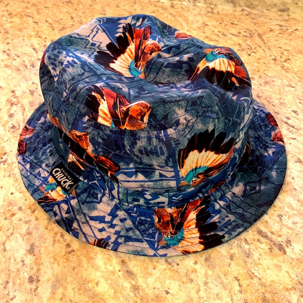 Bucket hat